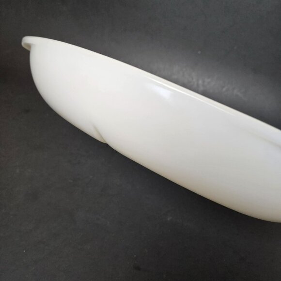 Vintage Pyrex 1083 Milk Glass Divided Serving Casserole Dish 1.5 Qt Made in USA - Picture 5 of 11